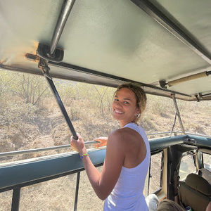 Meet your Posher, Elyse